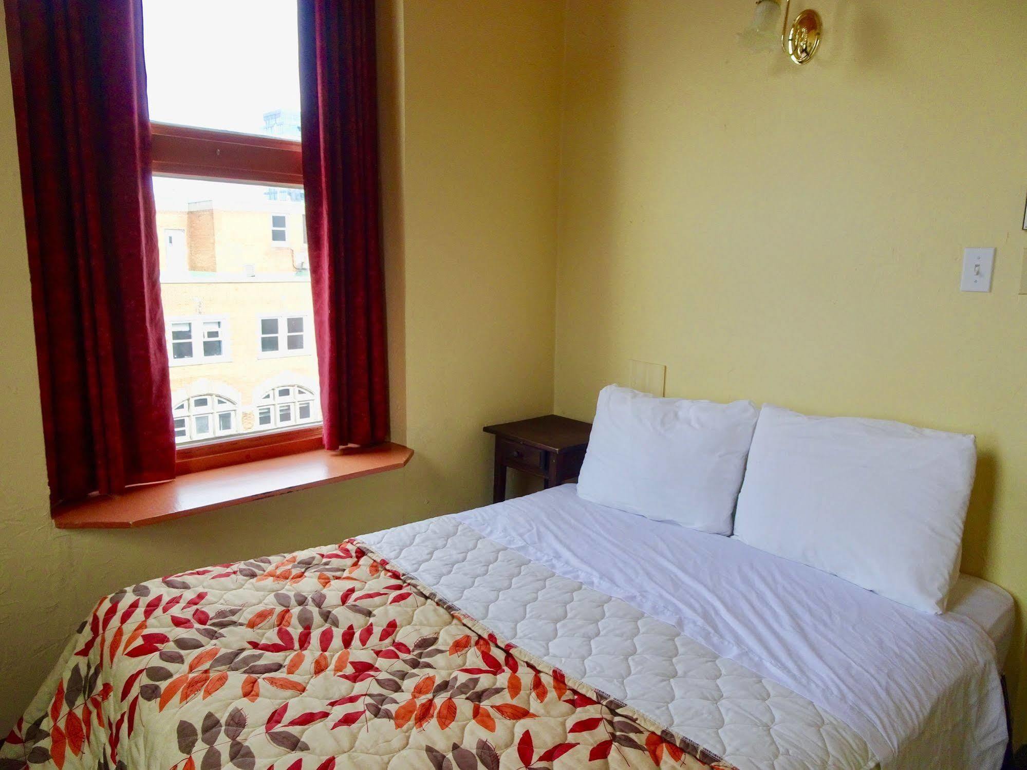 Hotel Champ De Mars Montréal Eksteriør billede